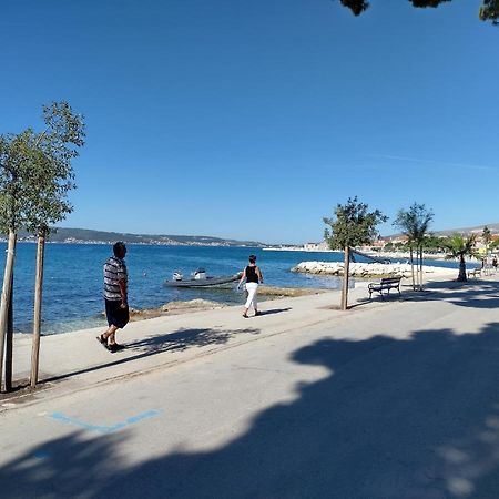 Apartman Figaro Pogled Od Milijun Dolara, 2 Tusa, 2 Wc Kaštela エクステリア 写真