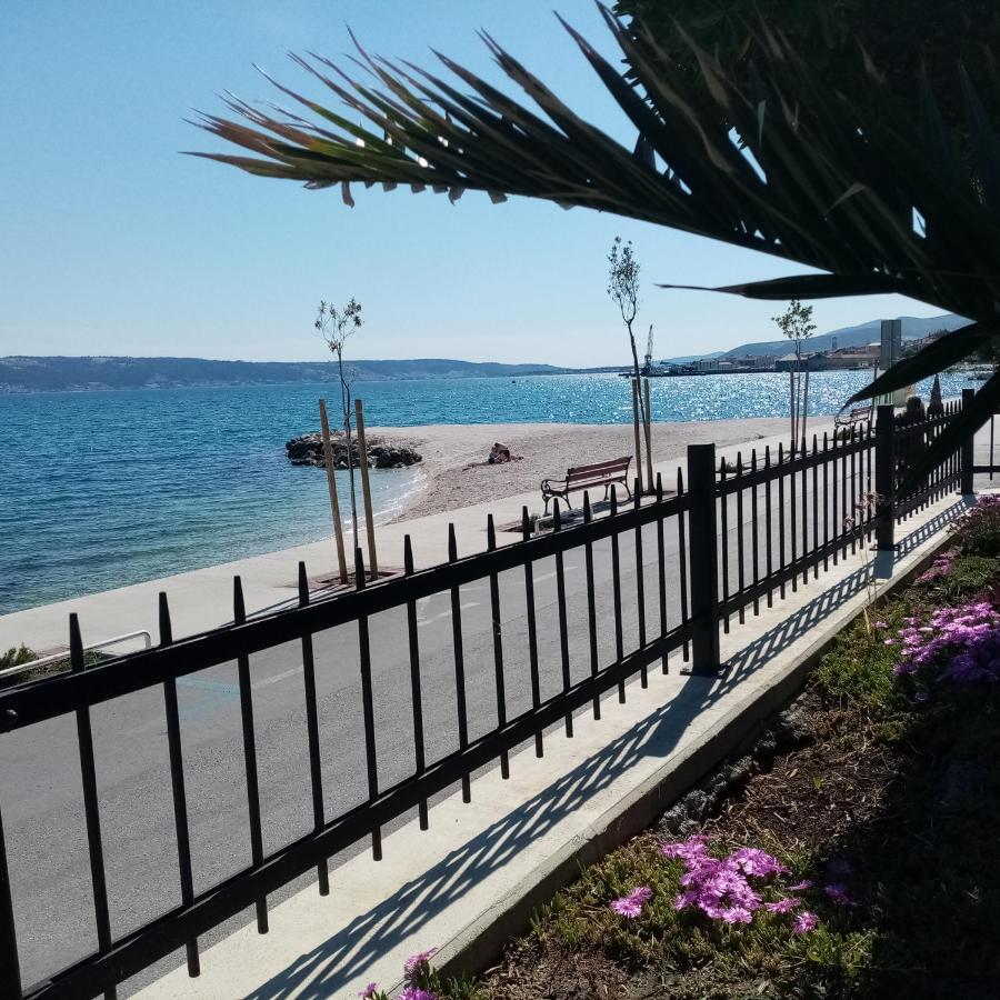 Apartman Figaro Pogled Od Milijun Dolara, 2 Tusa, 2 Wc Kaštela エクステリア 写真
