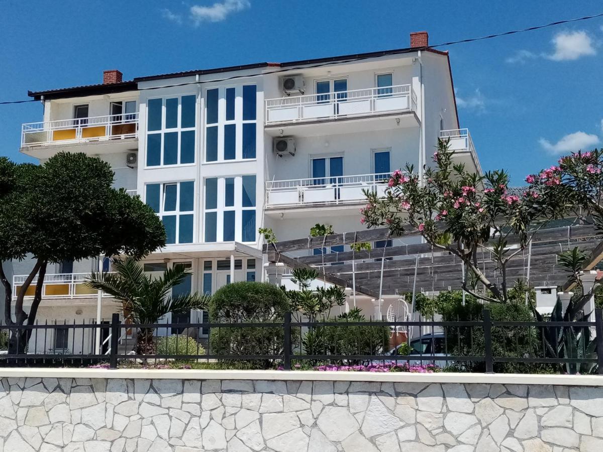 Apartman Figaro Pogled Od Milijun Dolara, 2 Tusa, 2 Wc Kaštela エクステリア 写真