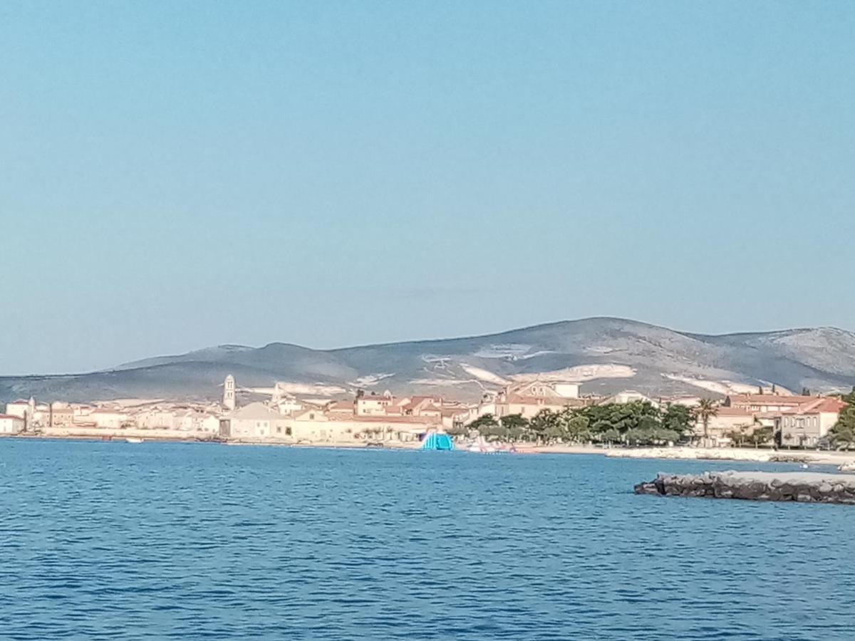 Apartman Figaro Pogled Od Milijun Dolara, 2 Tusa, 2 Wc Kaštela エクステリア 写真