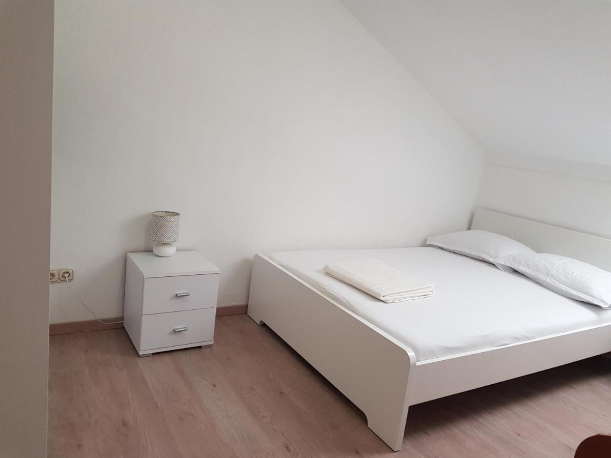 Apartman Figaro Pogled Od Milijun Dolara, 2 Tusa, 2 Wc Kaštela エクステリア 写真